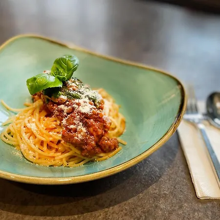 Inn-the Niu, Wave Oststadt By Ihg Hotel 3*